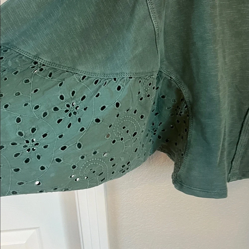 Anthropologie Pilcro Embroidered Eyelet Pullover Top NWT XS